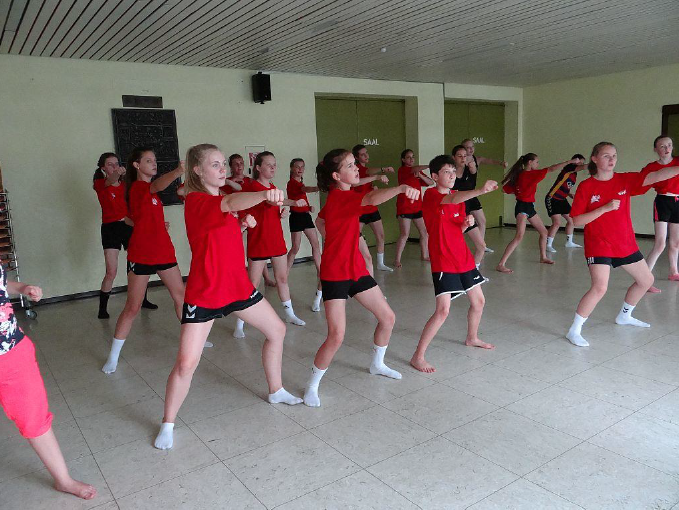 S³ - Spiel, Spass und Spannung beim Jugendcamp des TV Mainzlar S³ - Spiel, Spass und Spannung beim Jugendcamp des TV Mainzlar