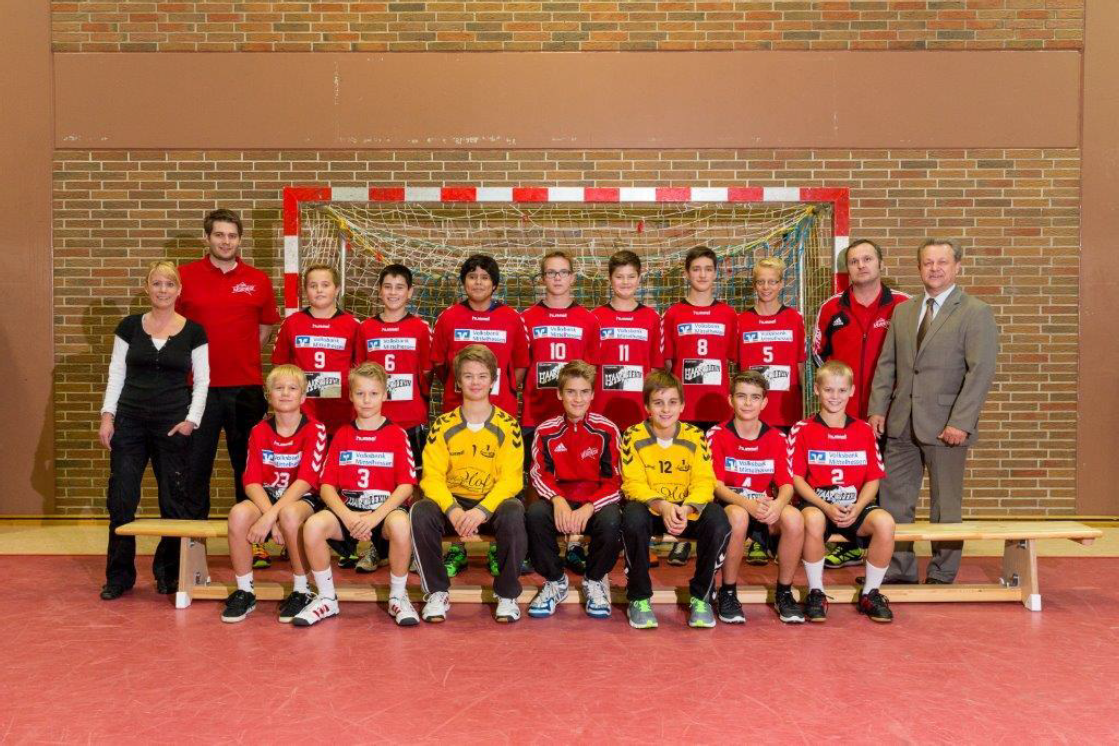 Neue Trikots für die männliche C-Jugend des TV 1905 Mainzlar Neue Trikots für die männliche C-Jugend des TV 1905 Mainzlar