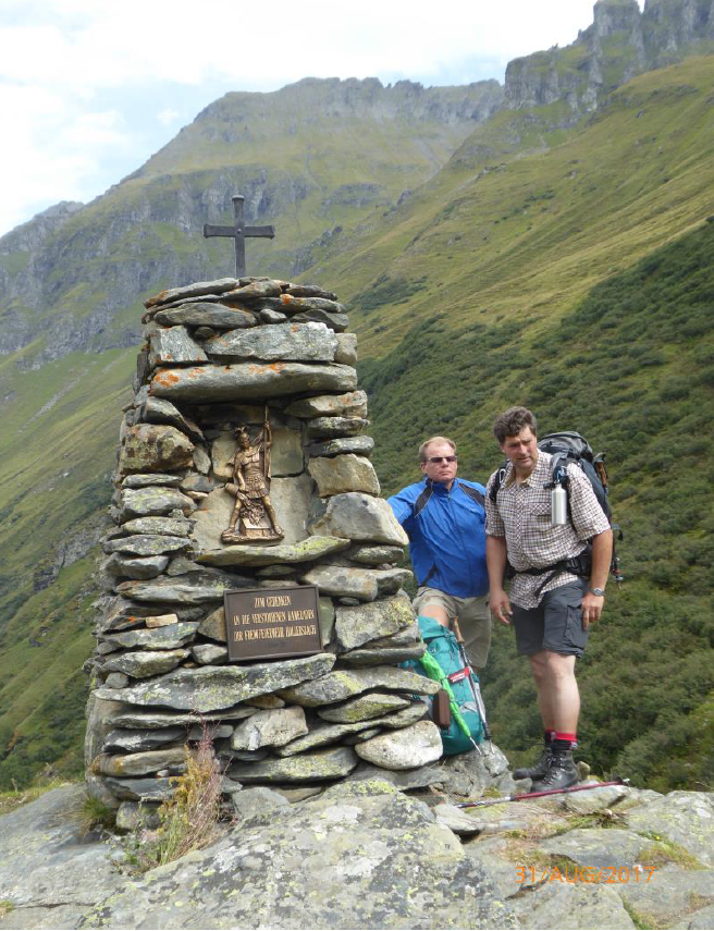 Breitensportgruppe auf Wandertour im Pinzgau, im Salzburger Land Breitensportgruppe auf Wandertour im Pinzgau, im Salzburger Land